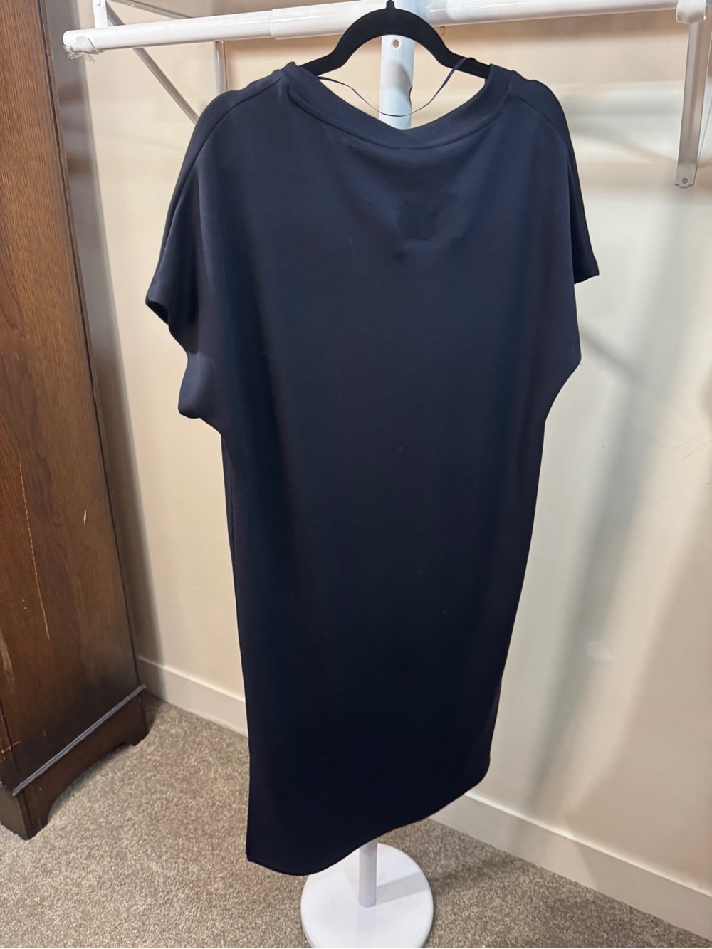 Classic navyV-Neck Midi Dress - Picture 9 of 9